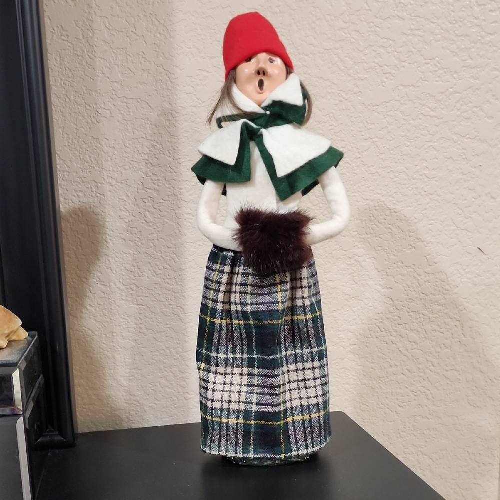 Signed 1987 Byers Carolers 14"